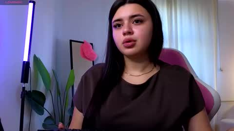 Snapshot of courtneyk_ chatting on 2, 10, 2025 Courtney online show from 2, 10, 2025