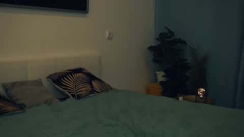 Yui online show from 2, 2, 2025