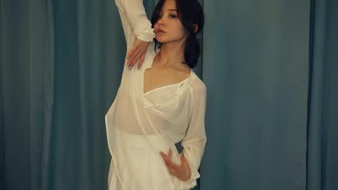 Yui online show from 13, 2, 2025