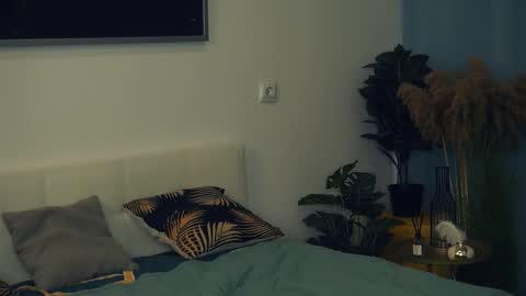 Yui online show from 27, 2, 2025