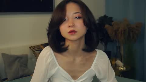 Yui online show from 1, 3, 2025