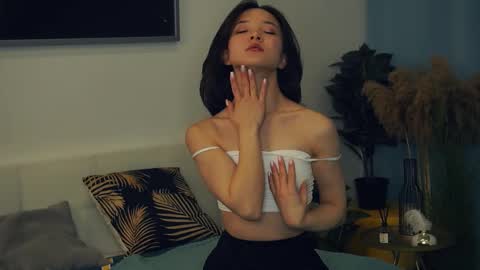 Yui online show from 2, 3, 2025