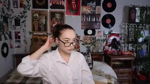 Yuna online show from 16, 11, 2025