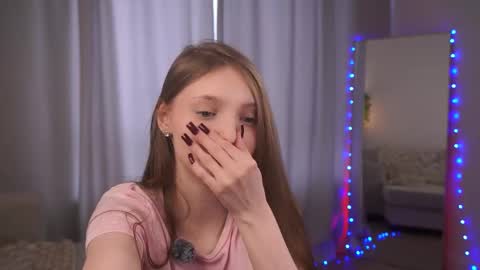 Snapshot of cozy_as_home chatting on 3, 3, 2026 Lina online show from 3, 3, 2026