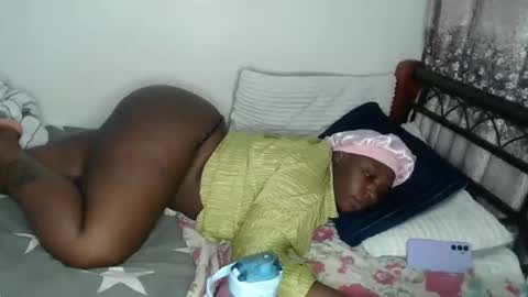 Snapshot of cozy_dion chatting on 29, 5, 2026 Erykah online show from 29, 5, 2026