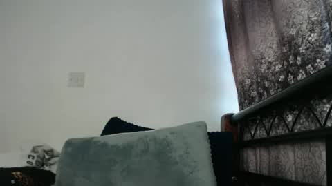 Snapshot of cozy_dion chatting on 22, 6, 2026 Erykah online show from 22, 6, 2026