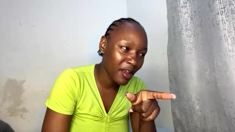 Snapshot of crave_meslowly chatting on 3, 5, 2026 Taliee online show from 3, 5, 2026