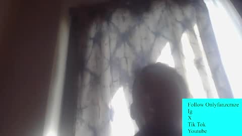 Snapshot of craze320084 chatting on 6, 4, 2026 craze320084 online show from 6, 4, 2026