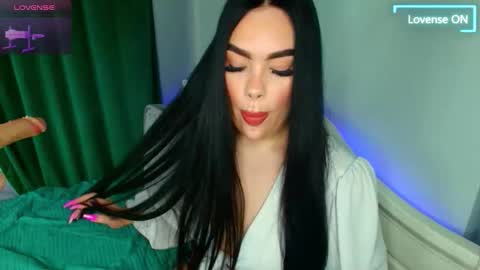 Snapshot of crazy__berry chatting on 18, 10, 2025 Eva online show from 18, 10, 2025