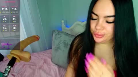 Snapshot of crazy__berry chatting on 18, 11, 2025 Eva online show from 18, 11, 2025