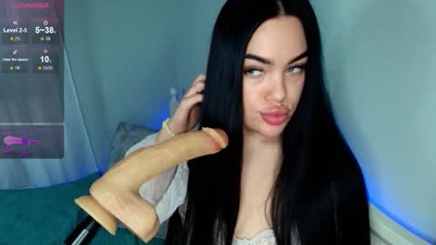 Snapshot of crazy__berry chatting on 4, 12, 2025 Eva online show from 4, 12, 2025