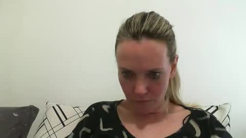 Snapshot of crazyanny chatting on 29, 12, 2024 Anny online show from 29, 12, 2024