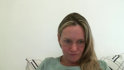 Snapshot of crazyanny chatting on 29, 12, 2024 Anny online show from 29, 12, 2024