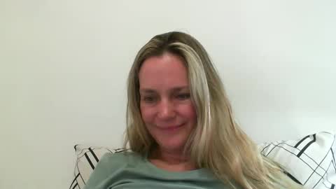 Snapshot of crazyanny chatting on 3, 1, 2025 Anny online show from 3, 1, 2025