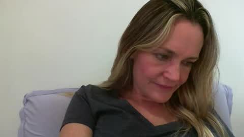 Snapshot of crazyanny chatting on 14, 1, 2025 Anny online show from 14, 1, 2025