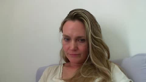 Snapshot of crazyanny chatting on 17, 1, 2025 Anny online show from 17, 1, 2025
