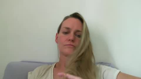 Snapshot of crazyanny chatting on 17, 1, 2025 Anny online show from 17, 1, 2025