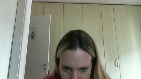 Snapshot of crazyanny chatting on 10, 2, 2025 Anny online show from 10, 2, 2025