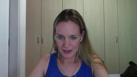 Snapshot of crazyanny chatting on 28, 2, 2025 Anny online show from 28, 2, 2025