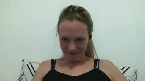 Snapshot of crazyanny chatting on 8, 3, 2025 Anny online show from 8, 3, 2025