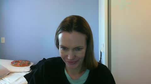 Snapshot of crazyanny chatting on 14, 10, 2025 Anny online show from 14, 10, 2025