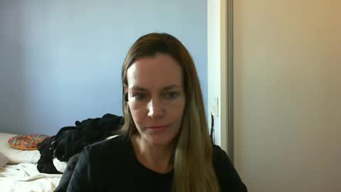 Snapshot of crazyanny chatting on 15, 10, 2025 Anny online show from 15, 10, 2025