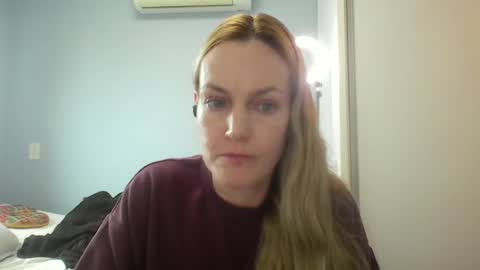 Snapshot of crazyanny chatting on 9, 7, 2026 Anny online show from 9, 7, 2026
