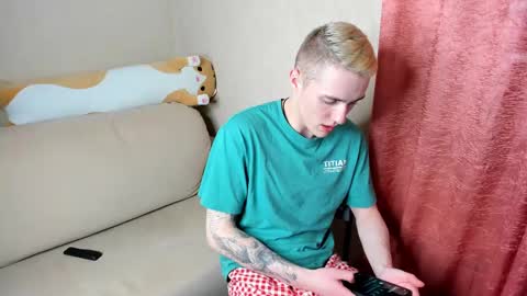 Snapshot of crazybottom99 chatting on 2, 3, 2025 Alex online show from 2, 3, 2025