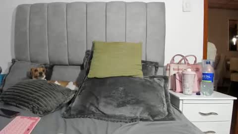 Snapshot of crazygirlsweet chatting on 24, 10, 2025 LAURA online show from 24, 10, 2025