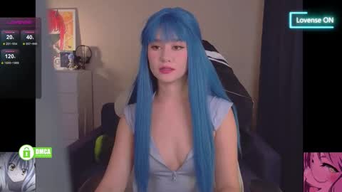 Snapshot of creammeow chatting on 13, 10, 2025 Alina online show from 13, 10, 2025