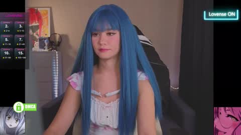 Snapshot of creammeow chatting on 24, 10, 2025 Alina online show from 24, 10, 2025