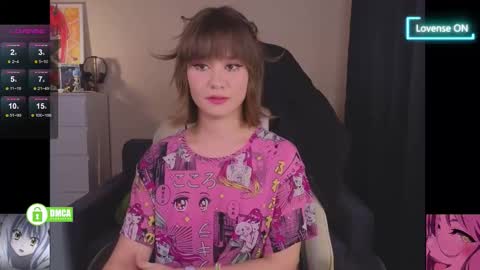 Snapshot of creammeow chatting on 25, 11, 2025 Alina online show from 25, 11, 2025