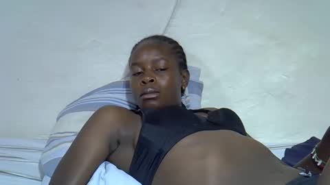 creamy_pussie online show from 17, 3, 2026