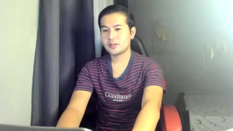 Snapshot of creamynow chatting on 22, 12, 2024 BareCreamyCum online show from 22, 12, 2024