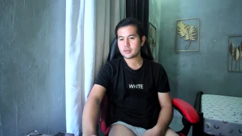 Snapshot of creamynow chatting on 6, 1, 2025 BareCreamyCum online show from 6, 1, 2025