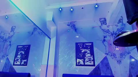 crhistofer_ online show from 7, 7, 2026
