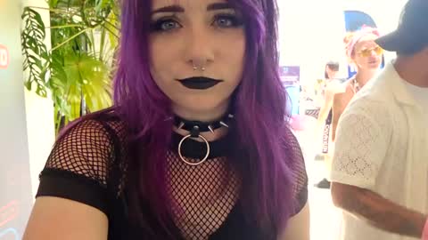 Snapshot of crimsonkitten chatting on 13, 5, 2026 Crimson Kitten online show from 13, 5, 2026