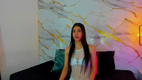 Snapshot of crisle_11 chatting on 28, 6, 2026 Cris online show from 28, 6, 2026
