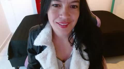 Snapshot of cristal541658 chatting on 6, 1, 2026 cristal541658 online show from 6, 1, 2026
