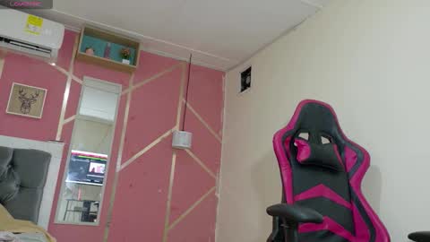 cristal_49 online show from 1, 3, 2026