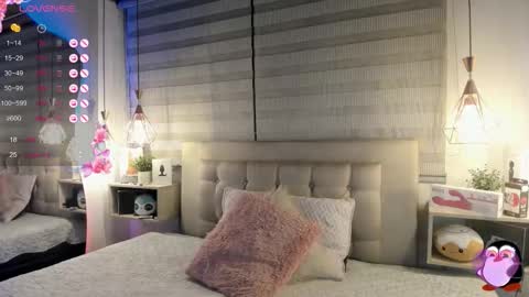 Snapshot of cristal__hot_1 chatting on 3, 11, 2025 Cristal online show from 3, 11, 2025