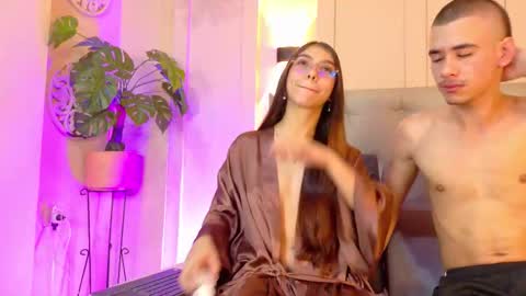 Snapshot of cristal_antoni chatting on 15, 11, 2025 cristal_antoni online show from 15, 11, 2025