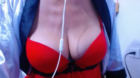 Snapshot of cristal_collins1 chatting on 15, 1, 2025 cristal_collins1 online show from 15, 1, 2025