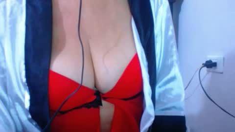 Snapshot of cristal_collins1 chatting on 27, 1, 2025 cristal_collins1 online show from 27, 1, 2025