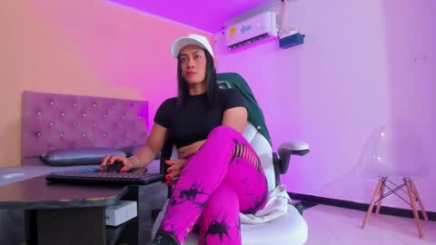 Cristal online show from 12, 10, 2025