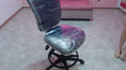 Snapshot of cristal_hills_19 chatting on 12, 11, 2025 Cristal online show from 12, 11, 2025