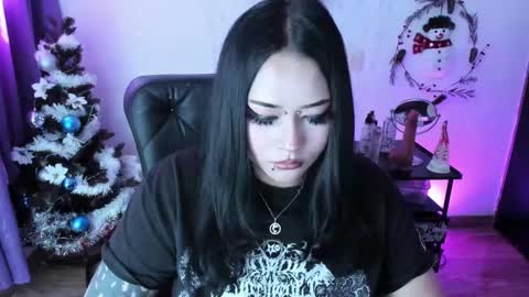 Snapshot of cristal_kosh chatting on 24, 12, 2024 Cris online show from 24, 12, 2024