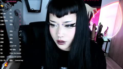 Snapshot of cristal_kosh chatting on 2, 11, 2025 Cris online show from 2, 11, 2025