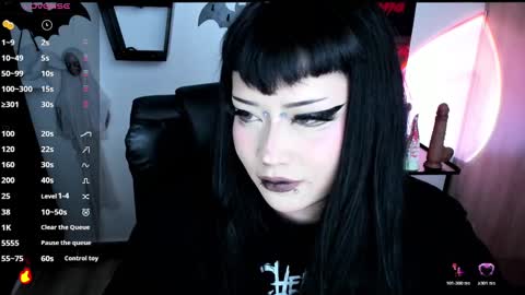 Snapshot of cristal_kosh chatting on 22, 11, 2025 Cris online show from 22, 11, 2025