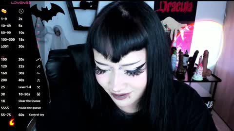 Snapshot of cristal_kosh chatting on 24, 11, 2025 Cris online show from 24, 11, 2025